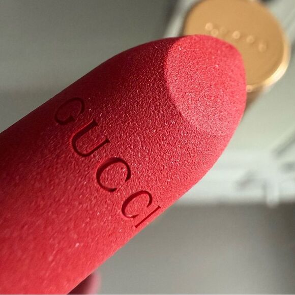 GUCCI Rouge à Lèvres Mat Lipstick - Goldie Red 25 | NEW - Picture 7 of 17